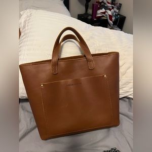 Portland leather, medium Crossbody tote